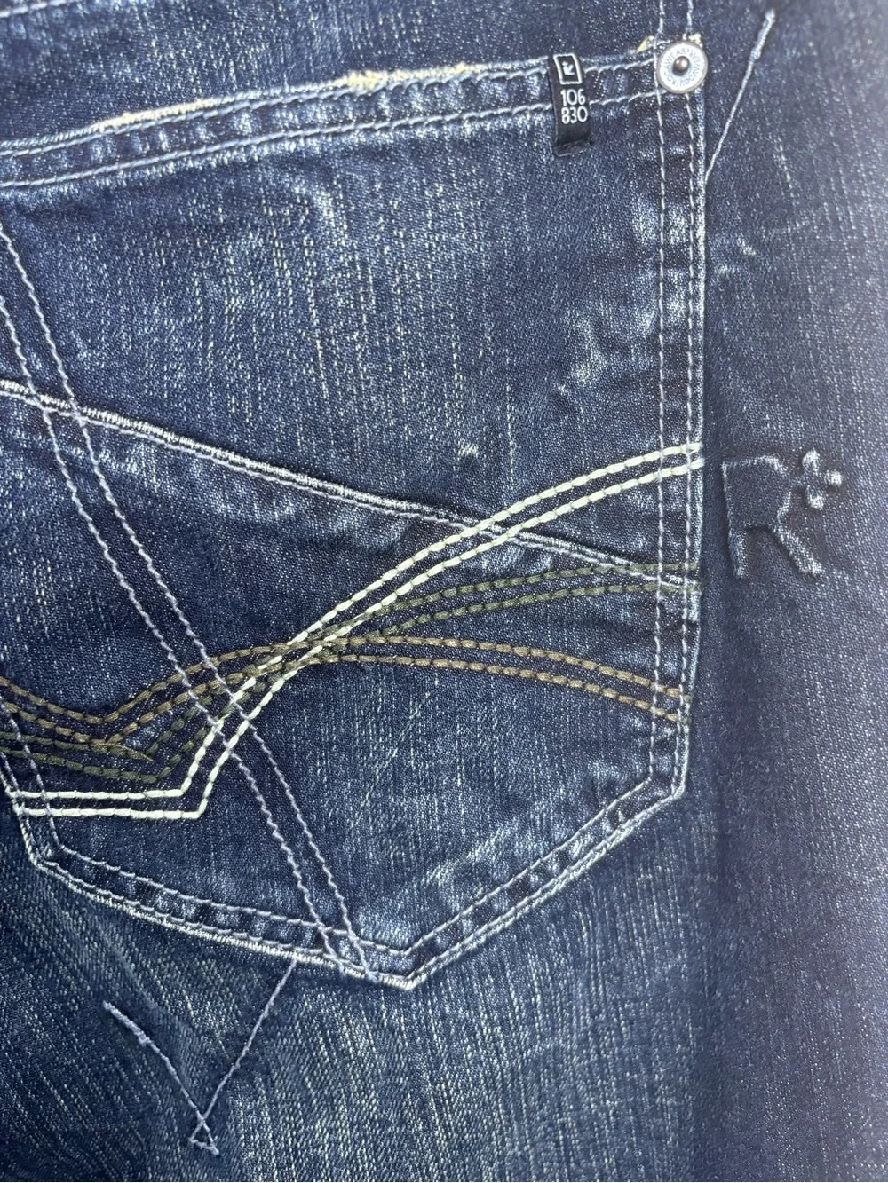 Rocawear Men’s Straight Jeans in Dark Blue Wash